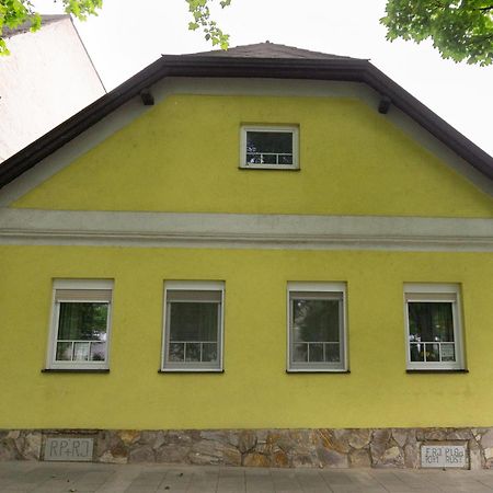 Einhaus Am See Rust Buitenkant foto